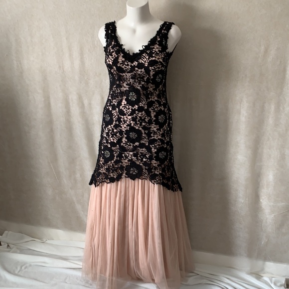 Betsy Adam peach & black Swarovski stone gown - Picture 8 of 17